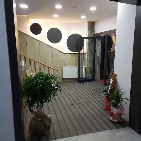 Eskoppremium Hotel 2*